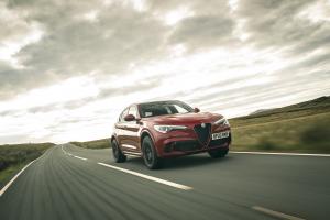 Alfa Romeo Stelvio Quadrifoglio 2020 года  (UK)